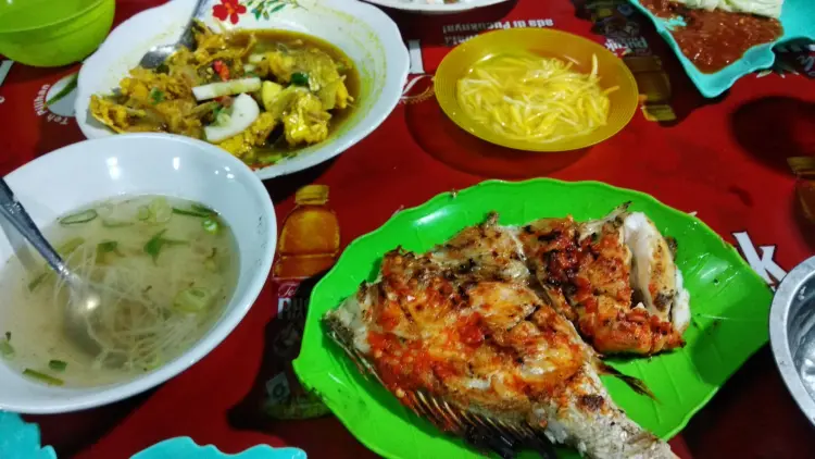 Warung Makan Ikan Laut Pangkep Pak Haji 8