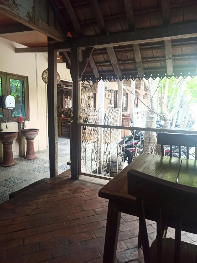 Ayam Goreng KARTINI 3