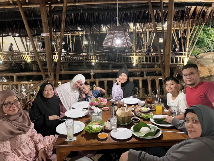 Gurih 7 Bogor Indonesia 8