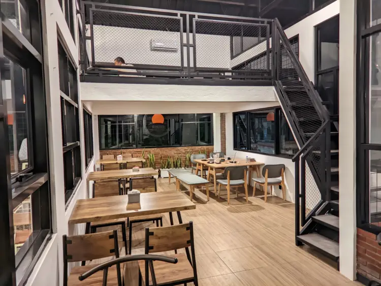 Oishi Coffe and Eatery 1