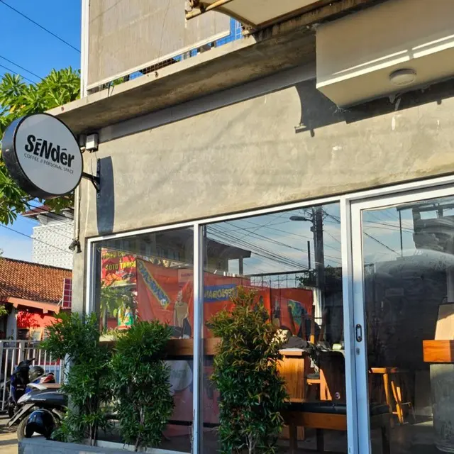 Sender Coffee // Emma's Personal Space 1