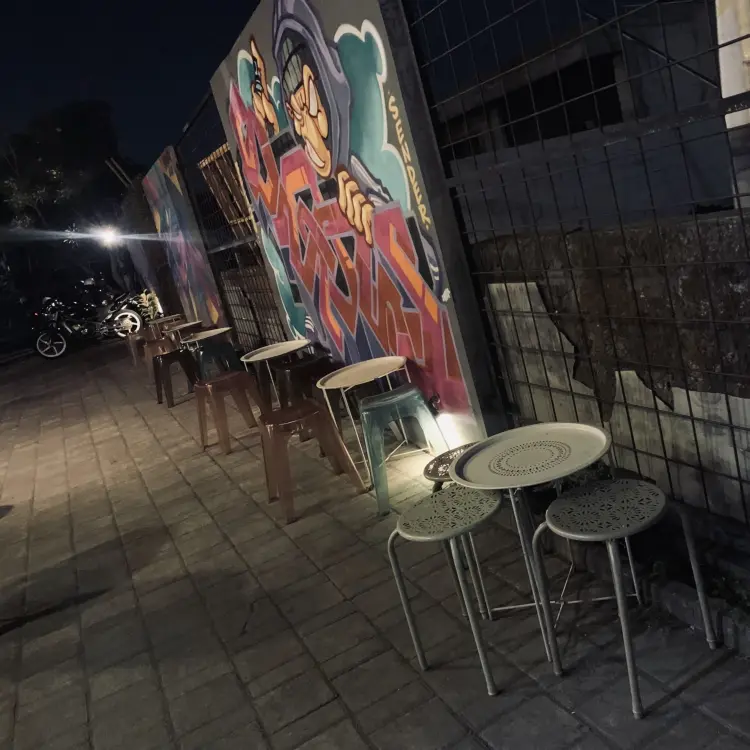 Sender Coffee // Emma's Personal Space 5