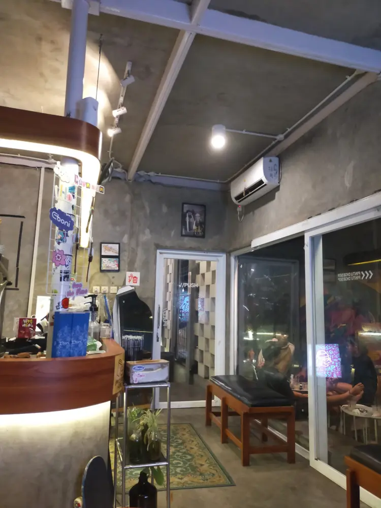 Sender Coffee // Emma's Personal Space 3