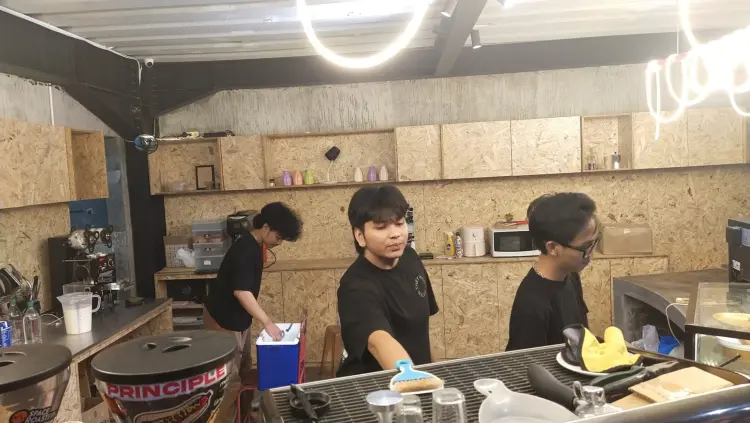 Sender Coffee // Emma's Personal Space 10