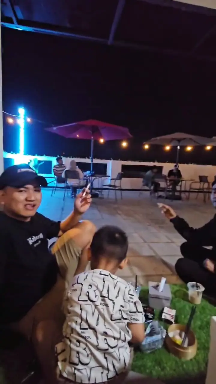 Fourty One Coffee & Salon 5