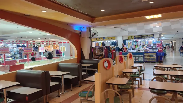 A&W Restoran - Mega Bekasi Hypermall 7