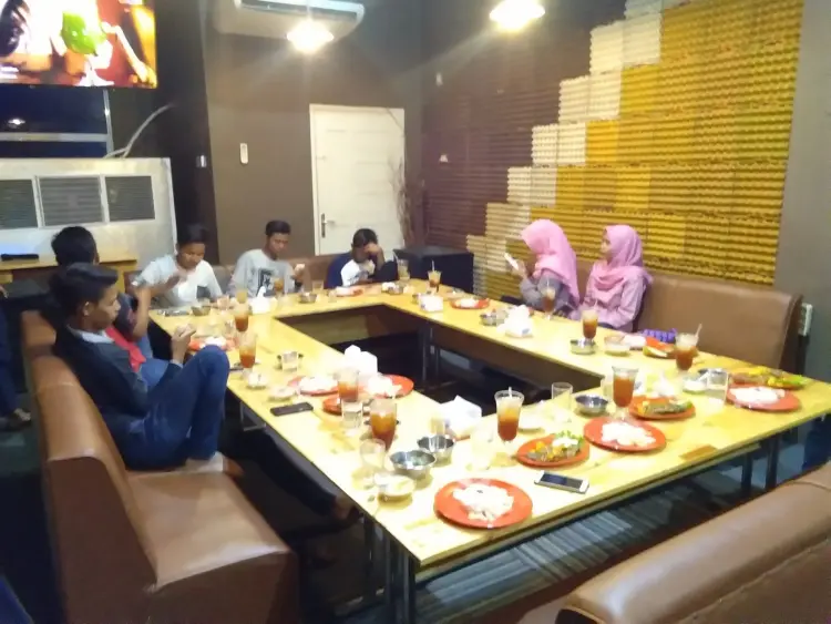 Coffee & Resto Abadi 7