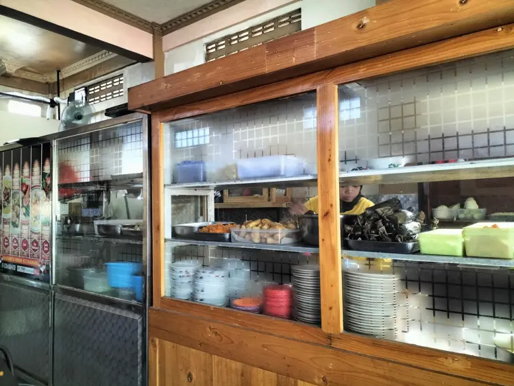 Warung Makan Putra Dhenok 3