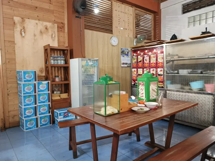 Warung Makan Putra Dhenok 4