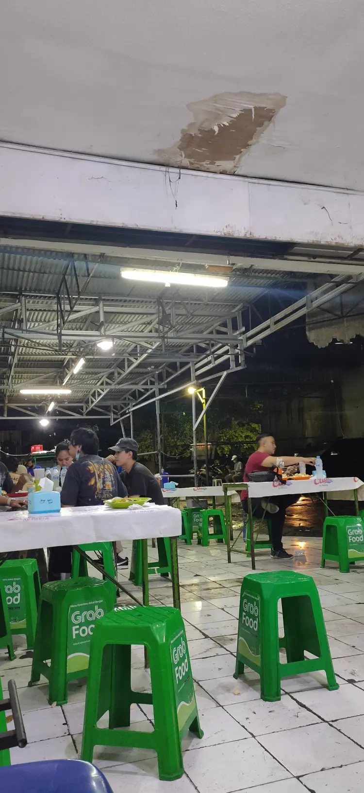 One bite of this garlicky tofu egg, and I forgave all its shabbiness.