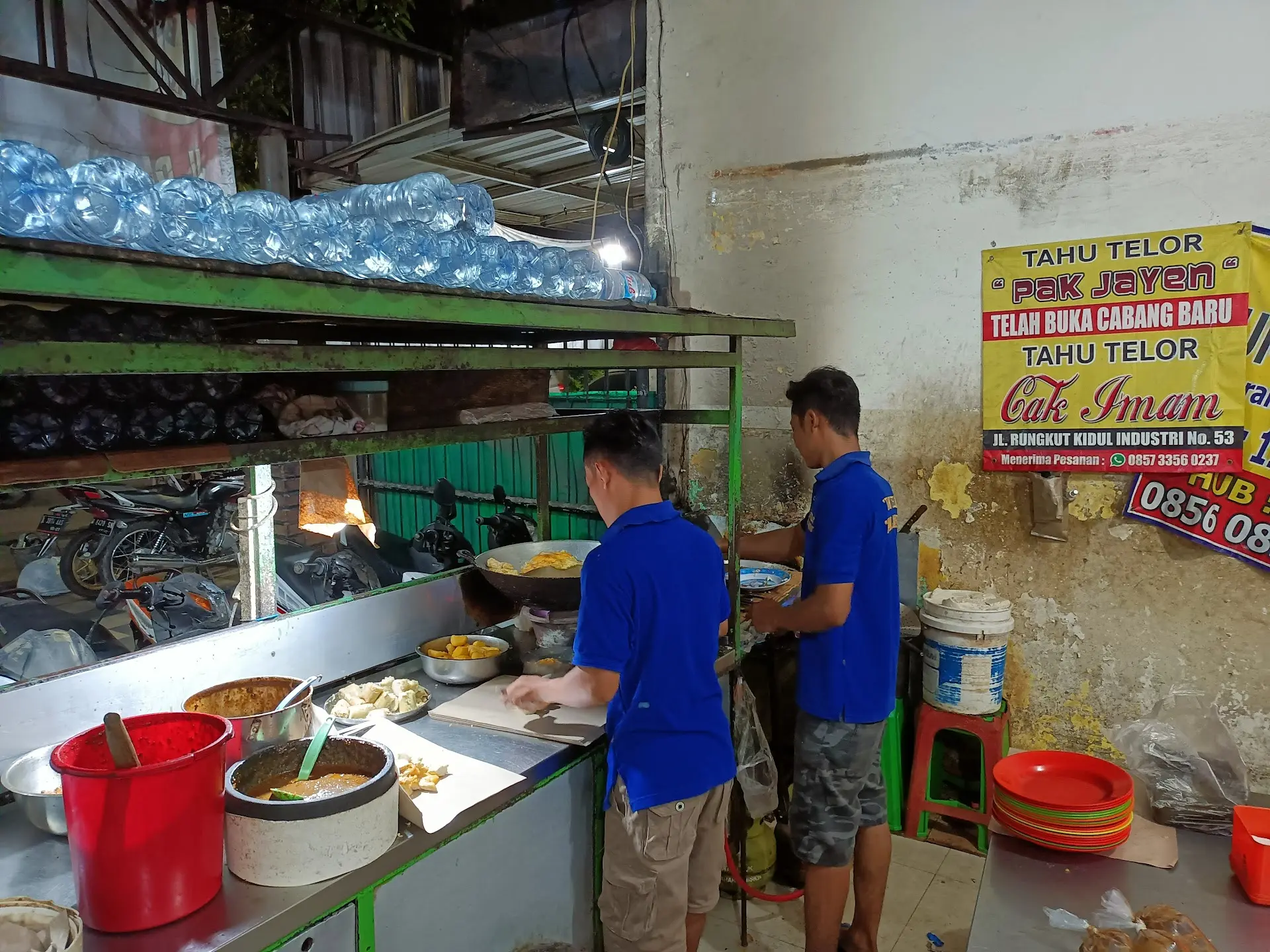 One bite of this garlicky tofu egg, and I forgave all its shabbiness. 2