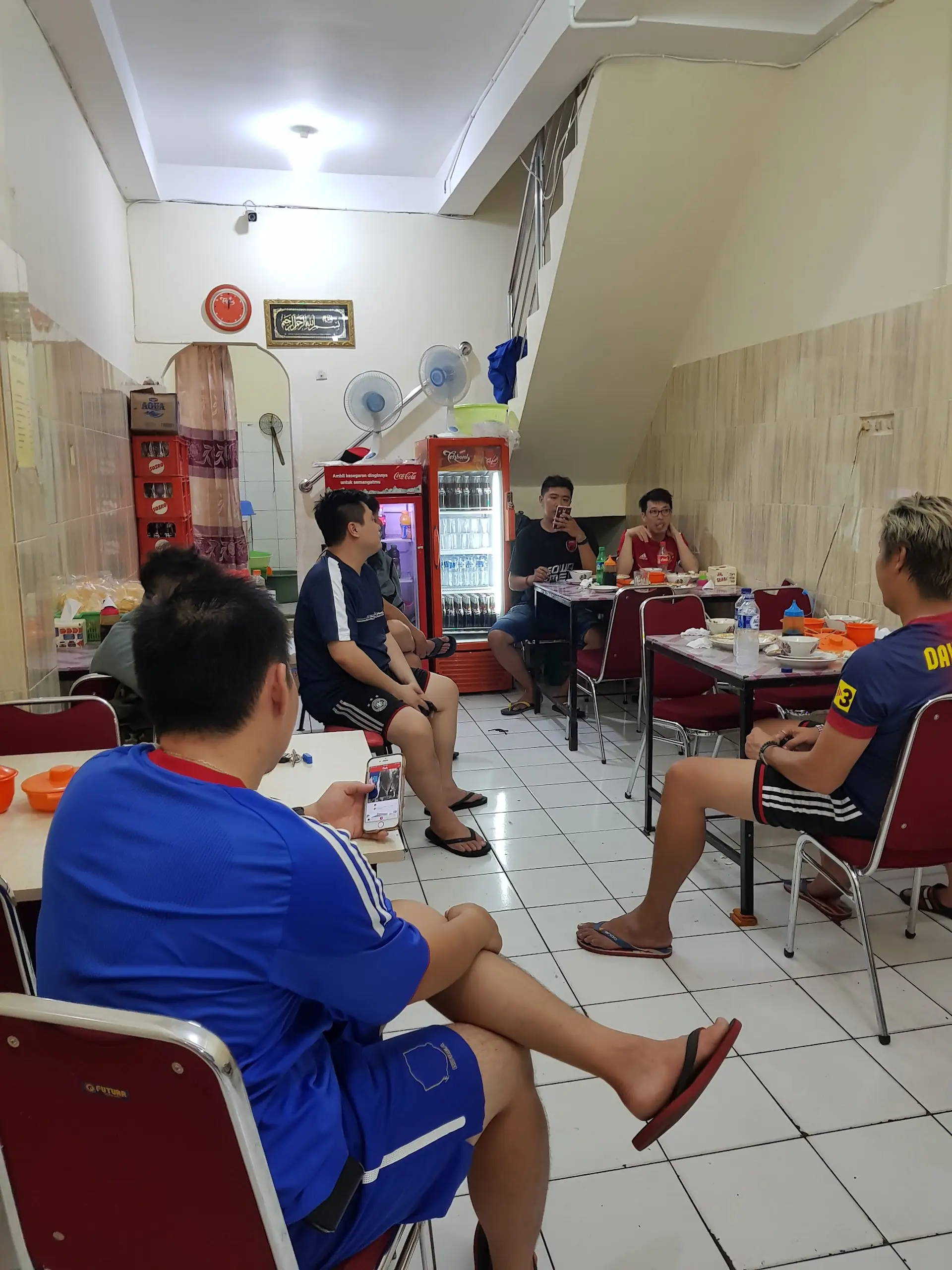 Who says Soto Betawi has to be coconut milk-flavored? This shop in Makassar just schooled me. 2