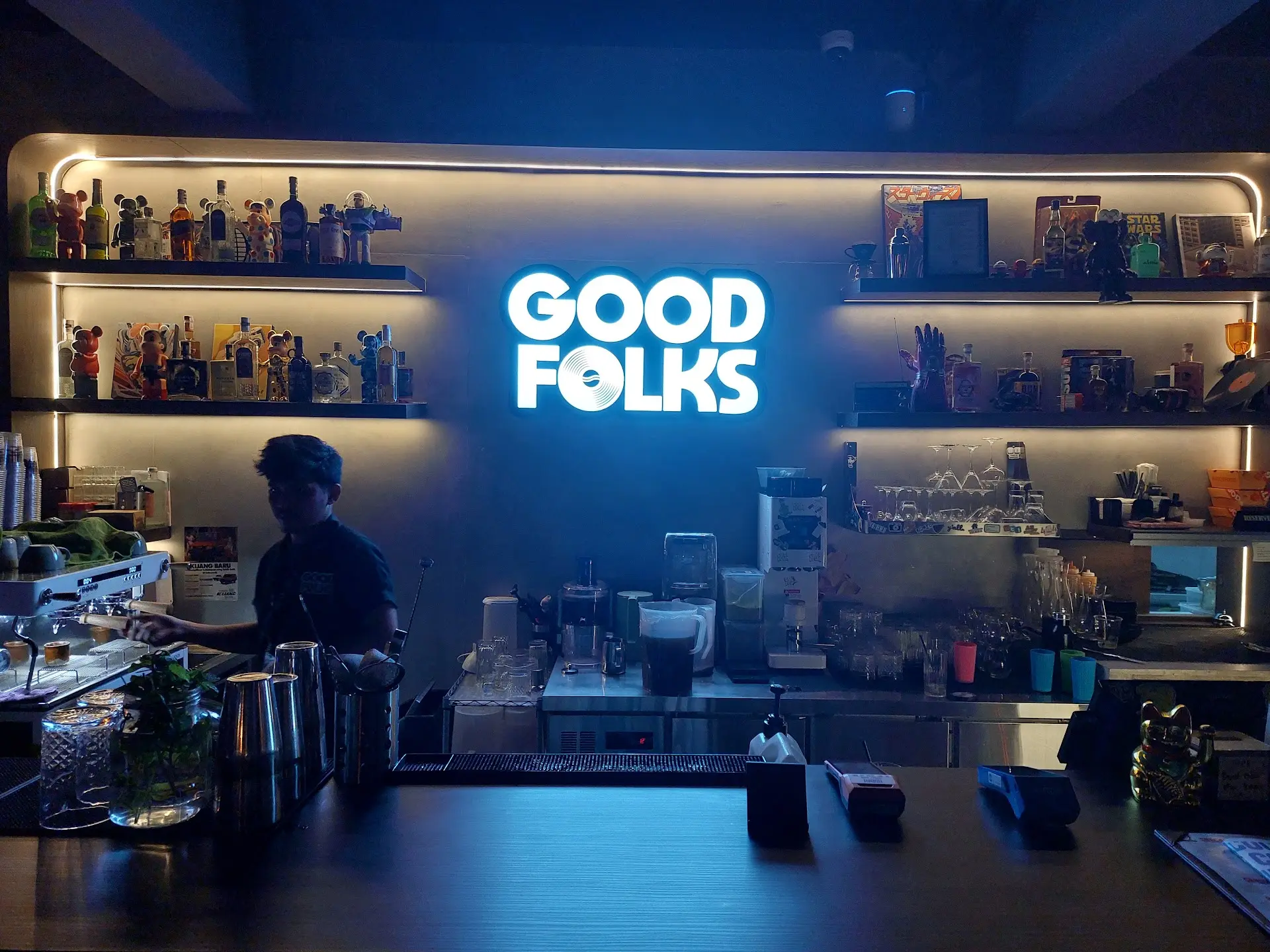 雅加达Cikini这家店，下午5:30前是天堂，5:30后…非烟民慎入！ 3