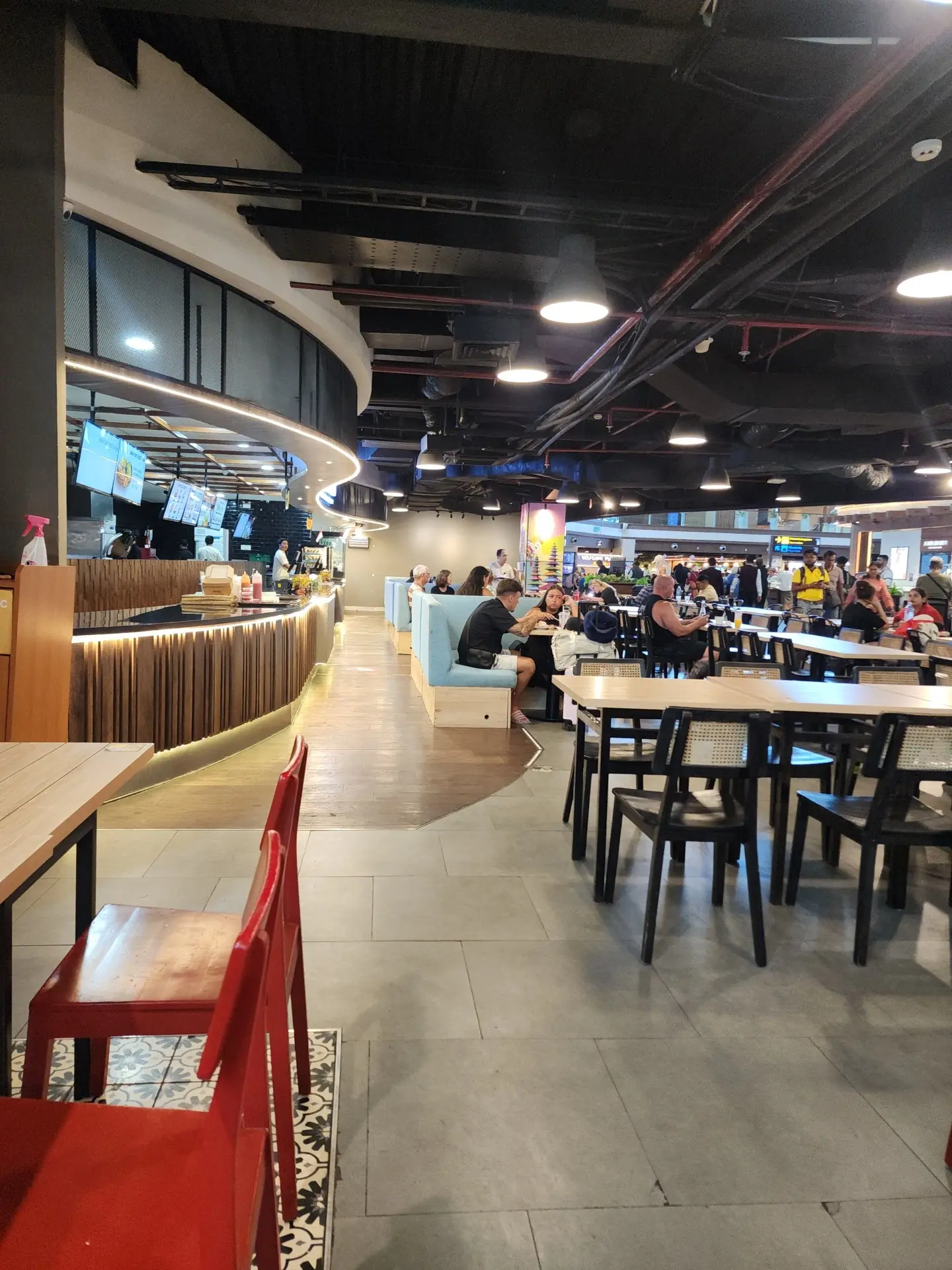 Bali Airport's 4.8-Star Legendary Spot: A pleasant farewell or a massive rip-off? 2