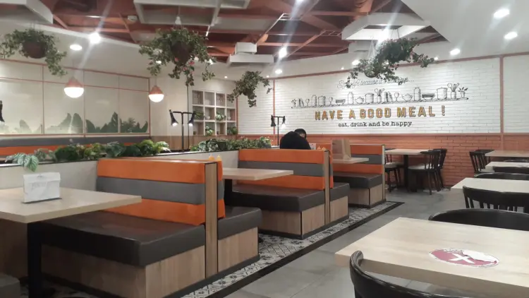 Solaria - Plaza Renon Bali 3