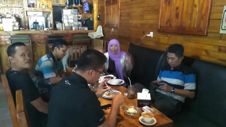 HOB Cafe - House of Beer 5