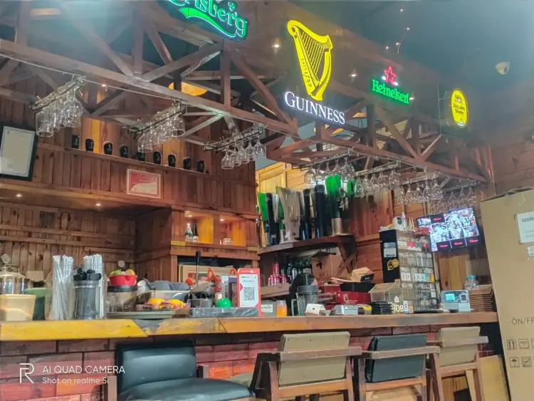 HOB Cafe - House of Beer 6