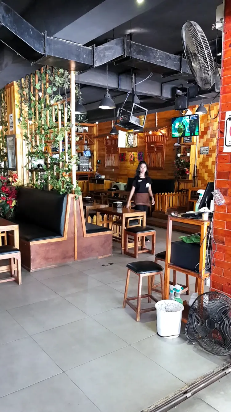 HOB Cafe - House of Beer 7