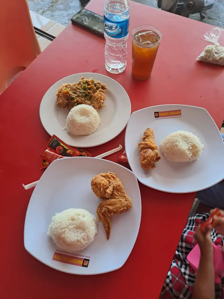 Rocket Chicken Wonosari 2