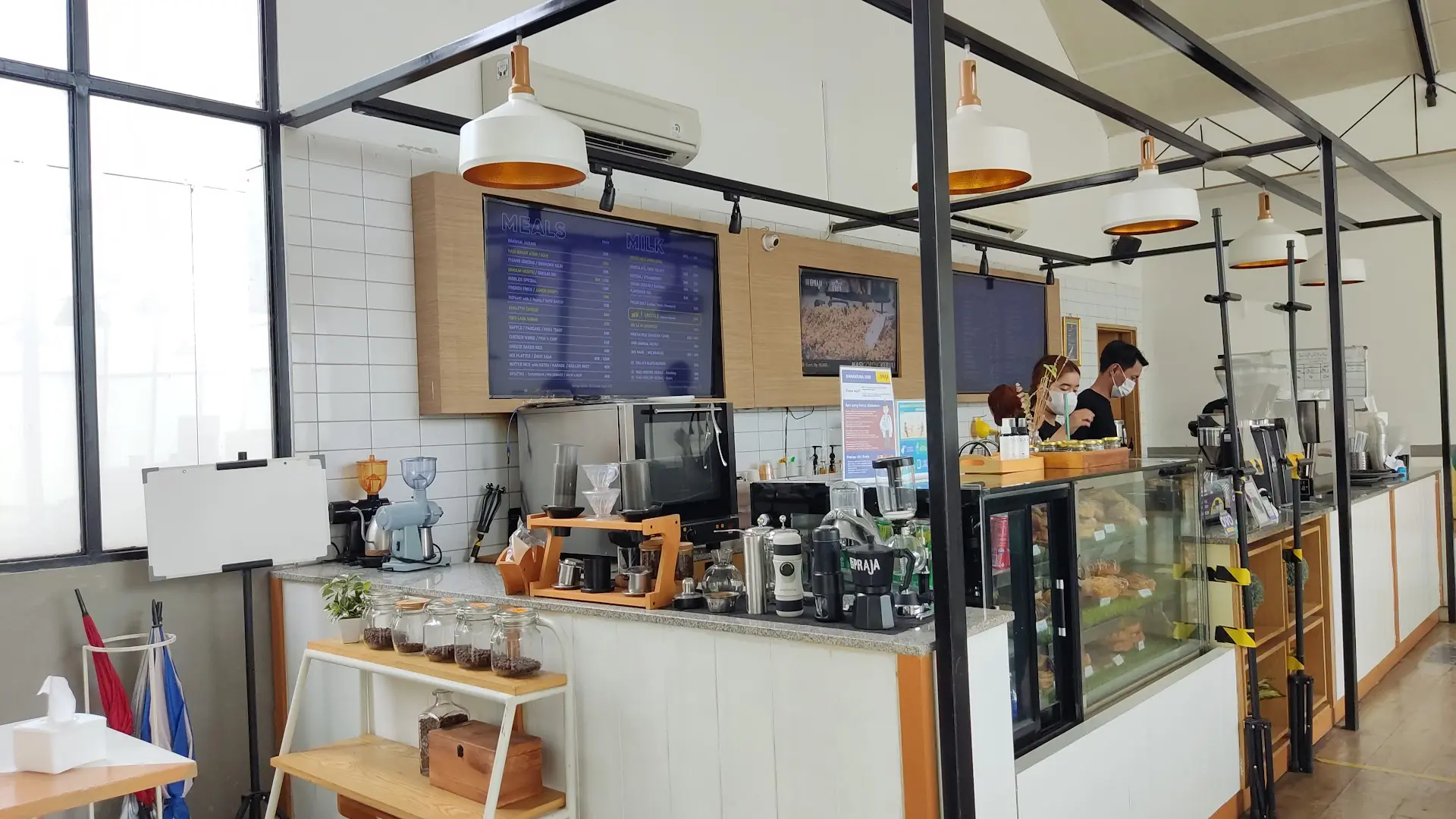 Digital Nomad Bintaro, kumpul! Wifinya kafe tangga ini mantap banget, tapi makanannya... 5