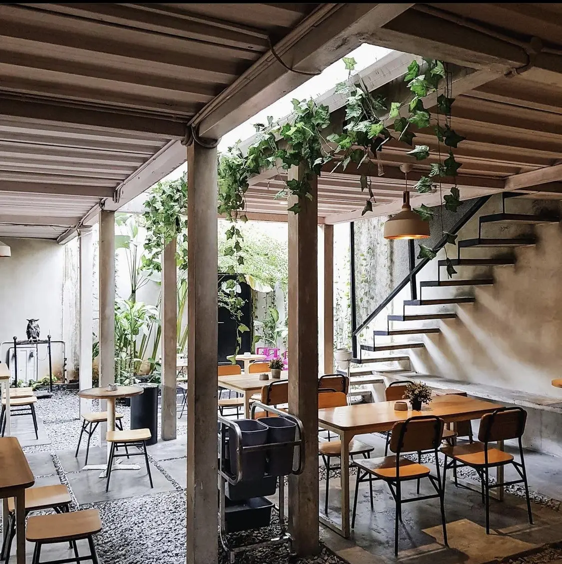 Digital Nomad Bintaro, kumpul! Wifinya kafe tangga ini mantap banget, tapi makanannya... 3