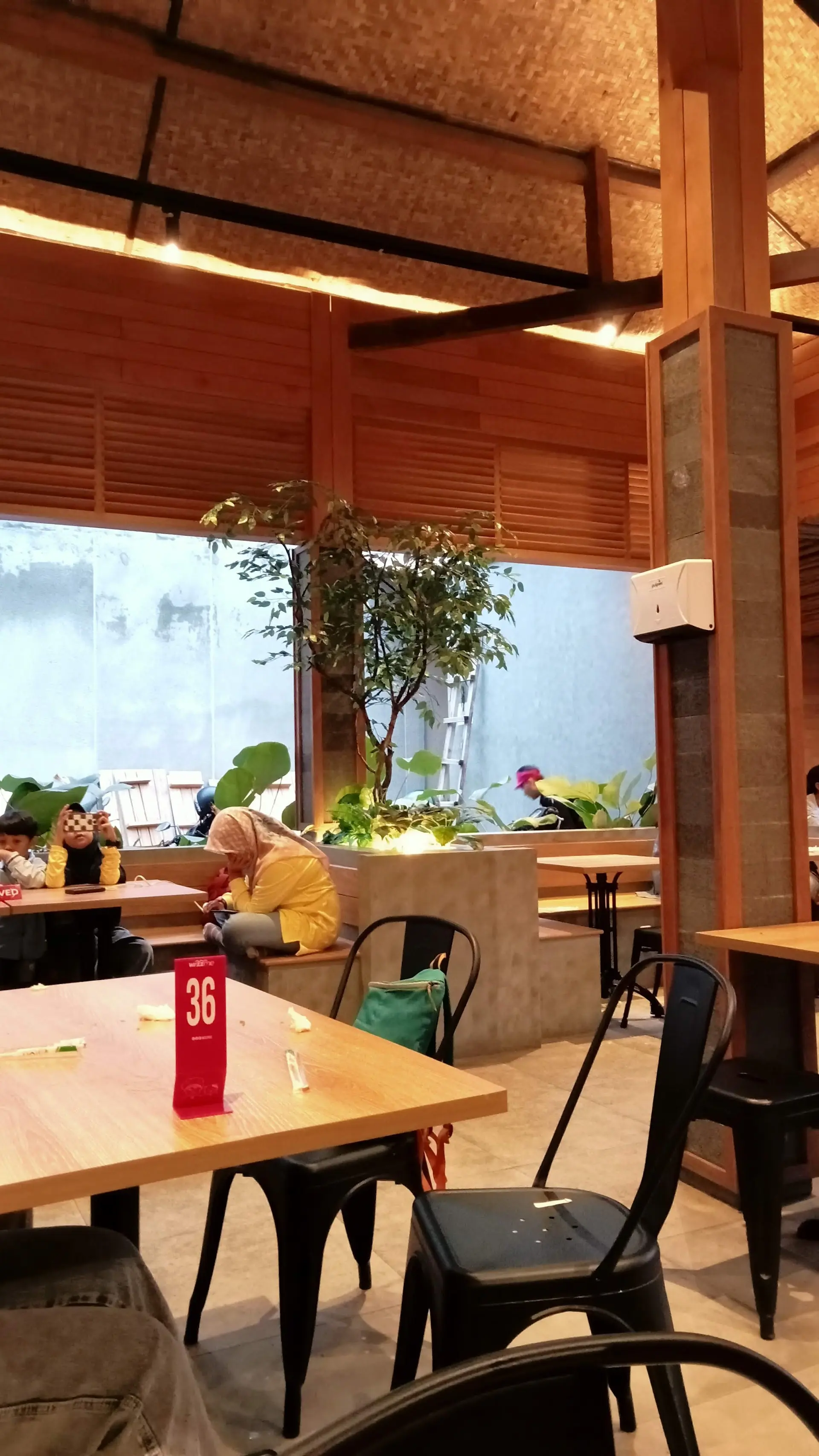 Google 4.8星，2万+评价，就这？万隆Wizzmie到底值不值得排队？ 4