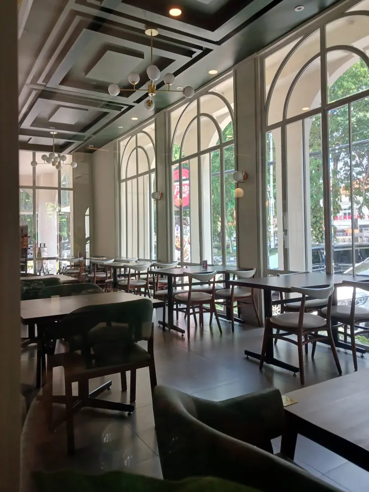 Pizza Hut Ristorante 9