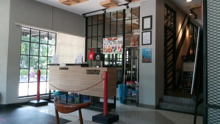 Pizza Hut Ristorante 5