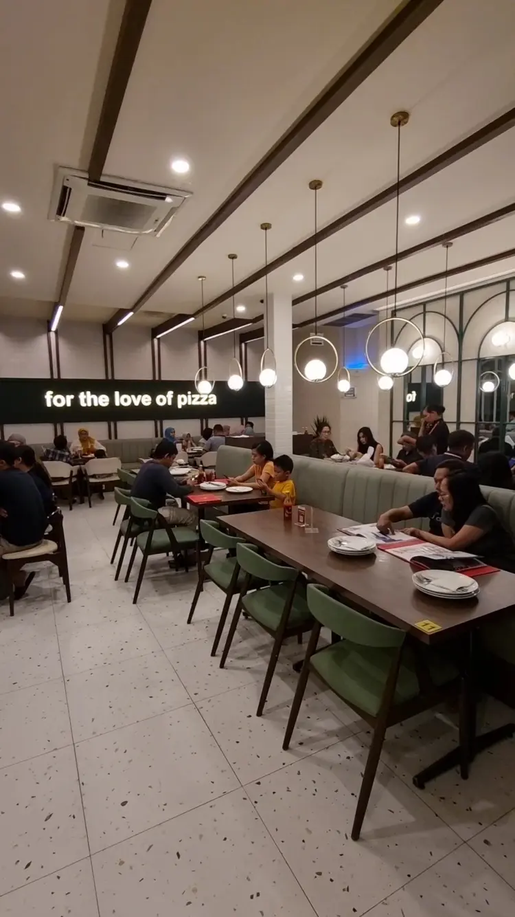 Pizza Hut Ristorante 10