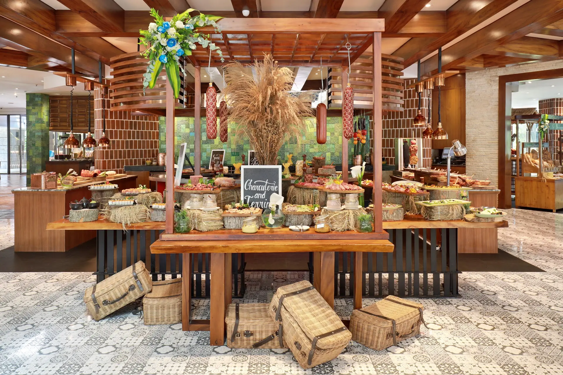 Who said five-star hotel restaurants can't be a disaster? I paid a huge "stupid tax" at Sofitel Cucina. 2