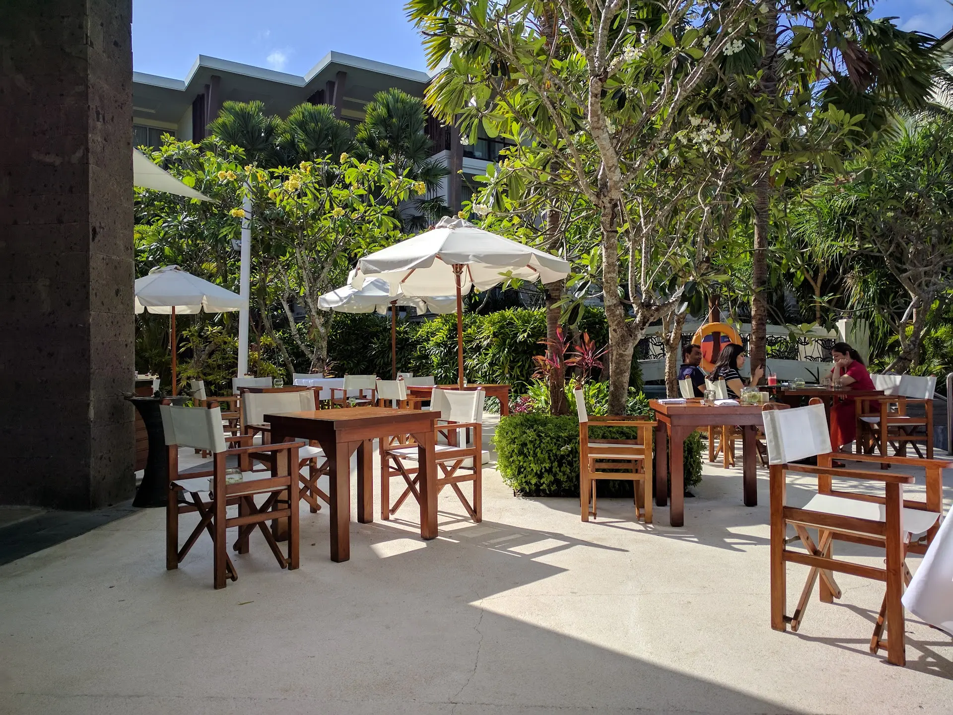 Who said five-star hotel restaurants can't be a disaster? I paid a huge "stupid tax" at Sofitel Cucina. 5