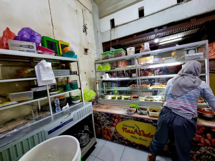 Warung Nasi Pedas Mbak Ririn 8