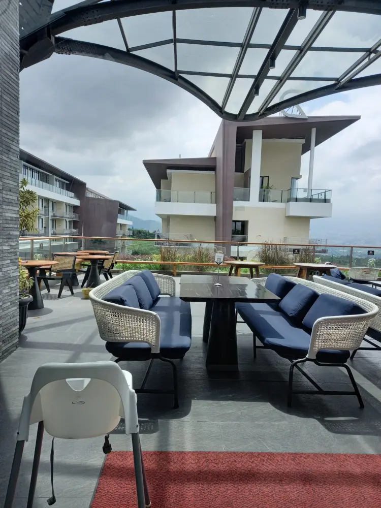 SKYDOME Golden Tulip Holland Resort Batu 7