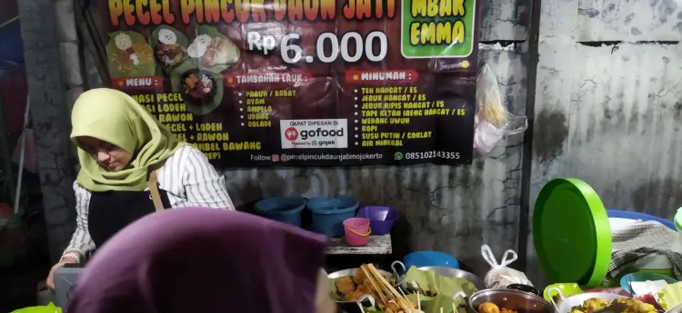Pincuk Daun Jati Mbak Emma 6
