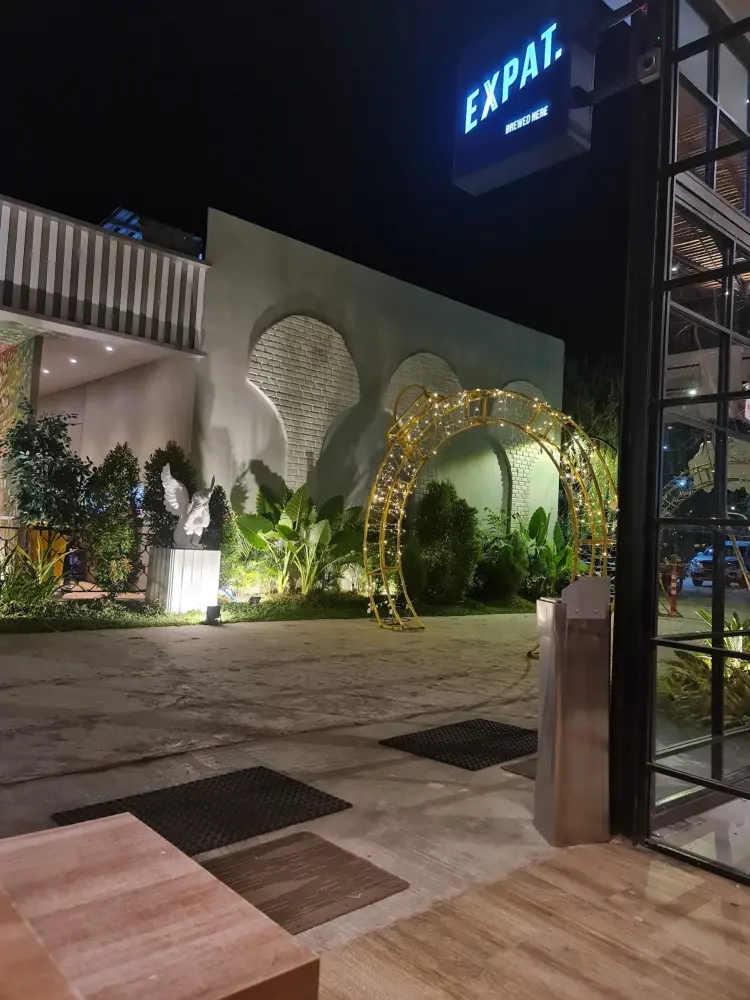 Tigris Cafe & Carwash 1