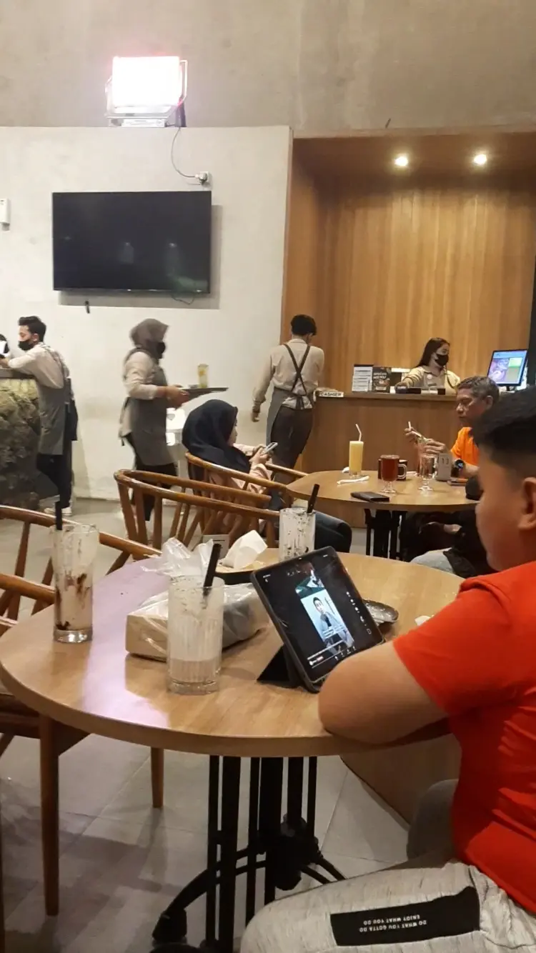 Tigris Cafe & Carwash 2