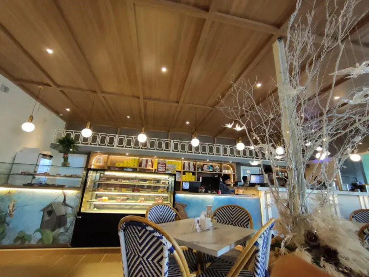 Tigris Cafe & Carwash 6