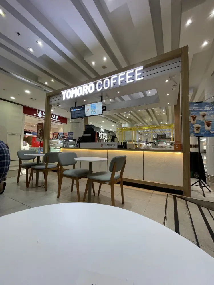 TOMORO COFFEE - Green Pramuka Square 5