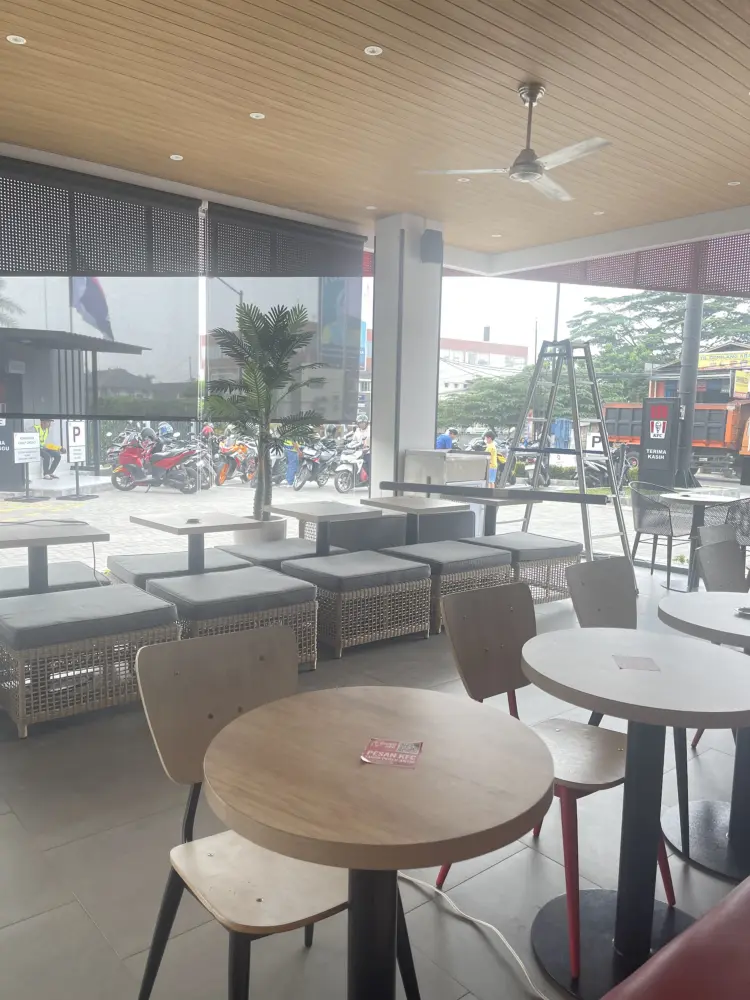 KFC Paramount Petal 3