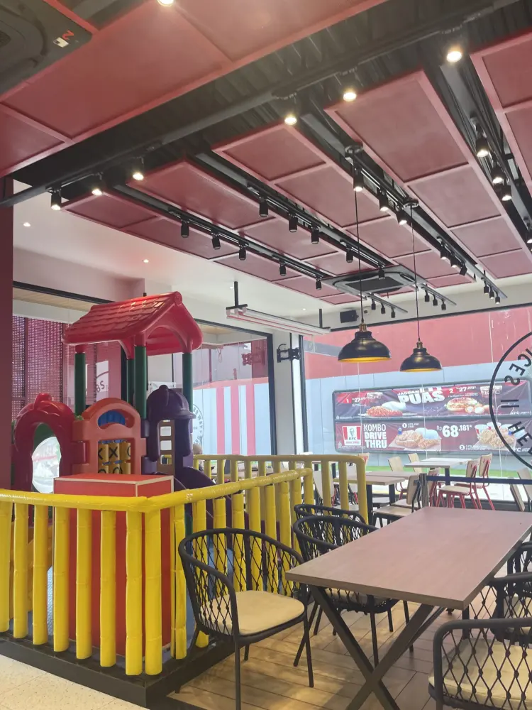 KFC Paramount Petal 10