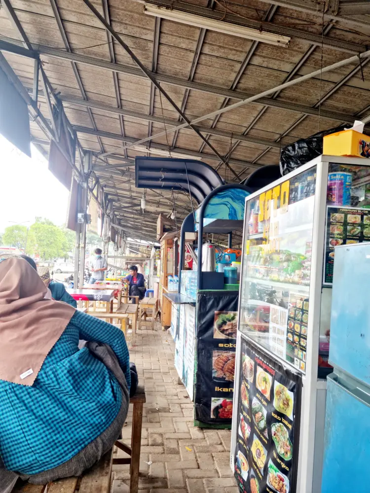 Pujasera bumi indah 4