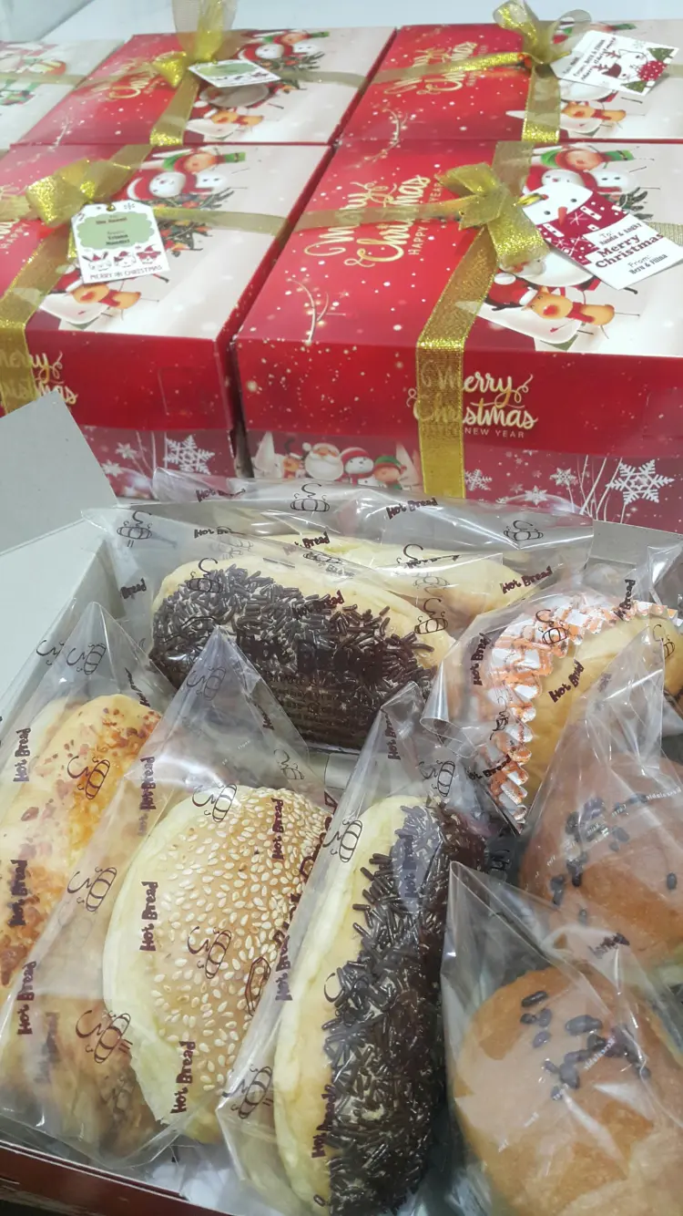 Roti / Kue Hot Bread Surabaya 6