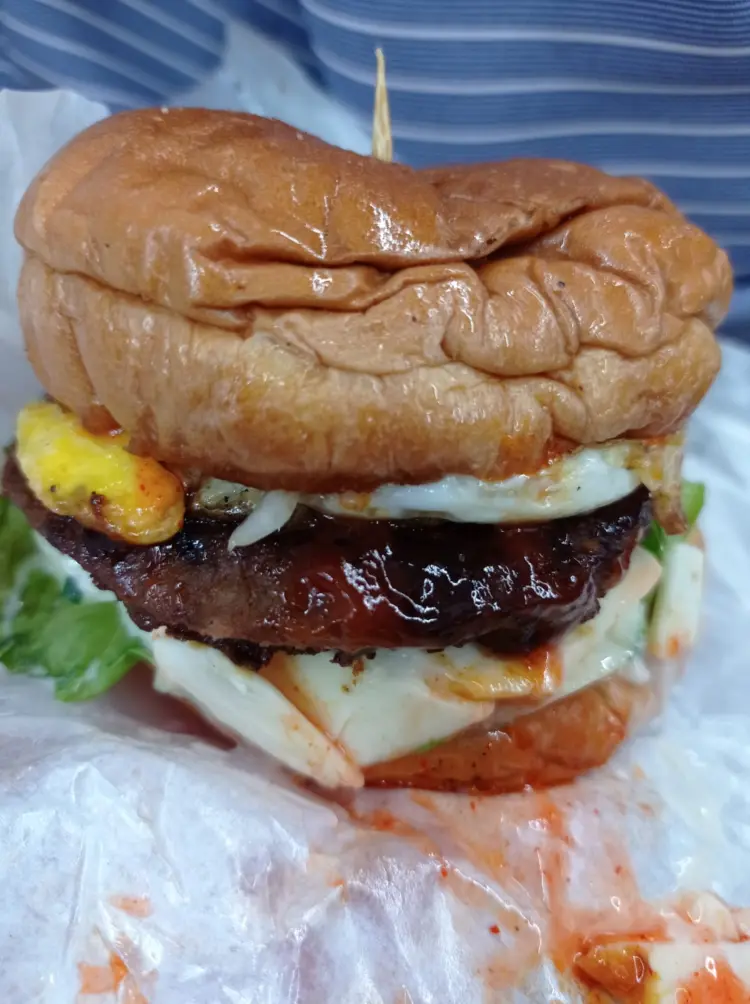 Burger Ditha 4