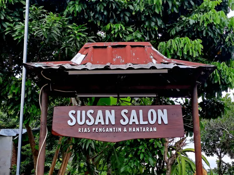 Susan Salon & Rias Pengantin 1
