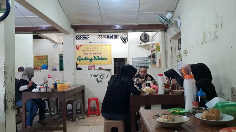 Warung Soto Ayam Gading Wetan 8