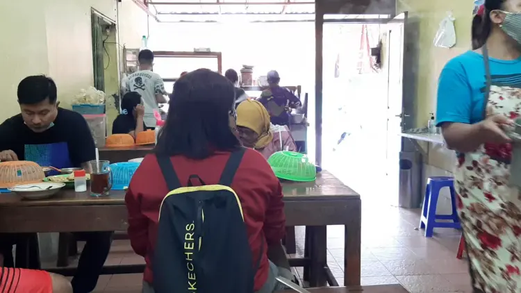 Warung Soto Ayam Gading Wetan 3