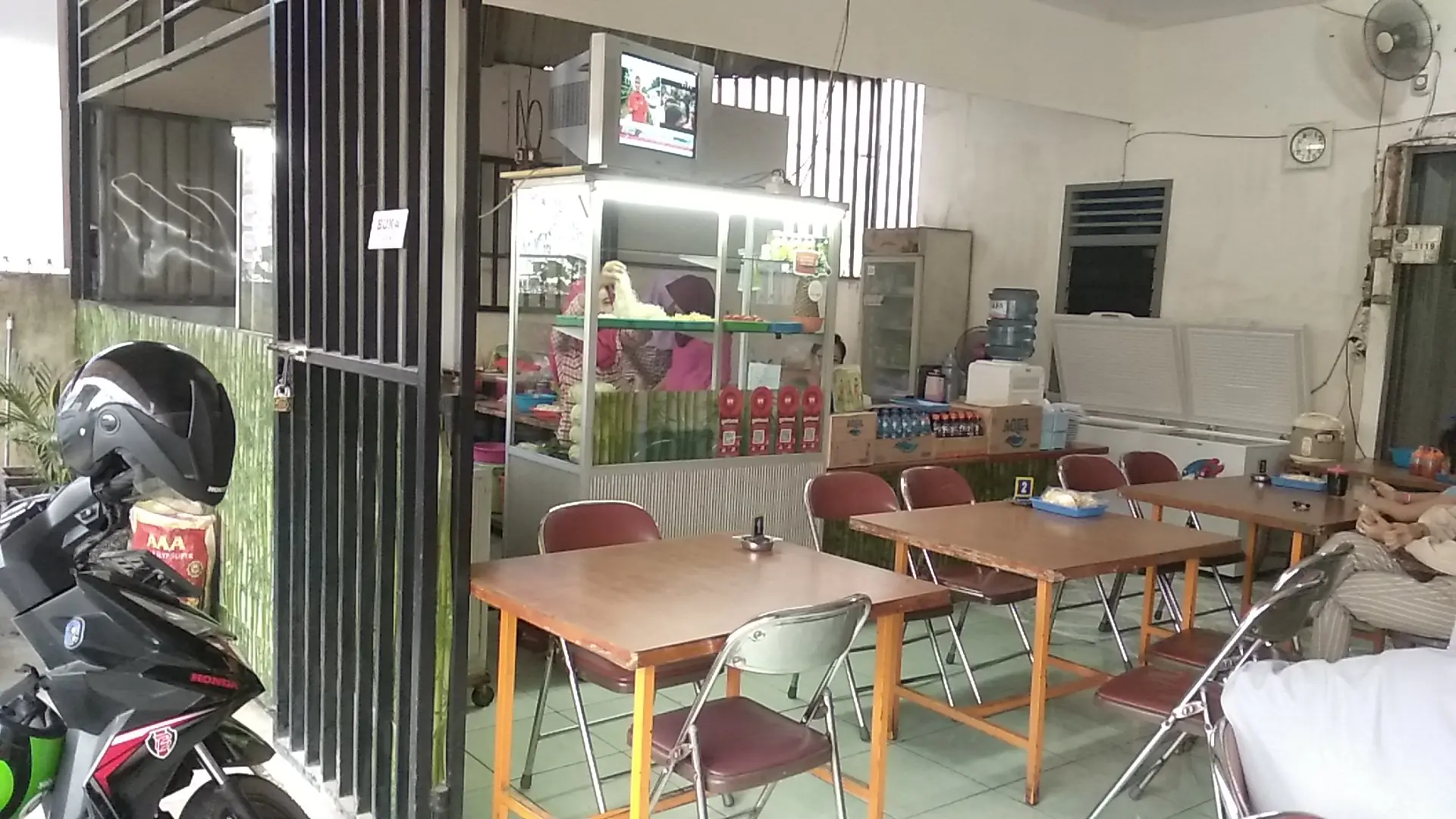 Nyari Chinese food jadul? Anjay, wajib kunci kedai legendaris Palembang ini 2