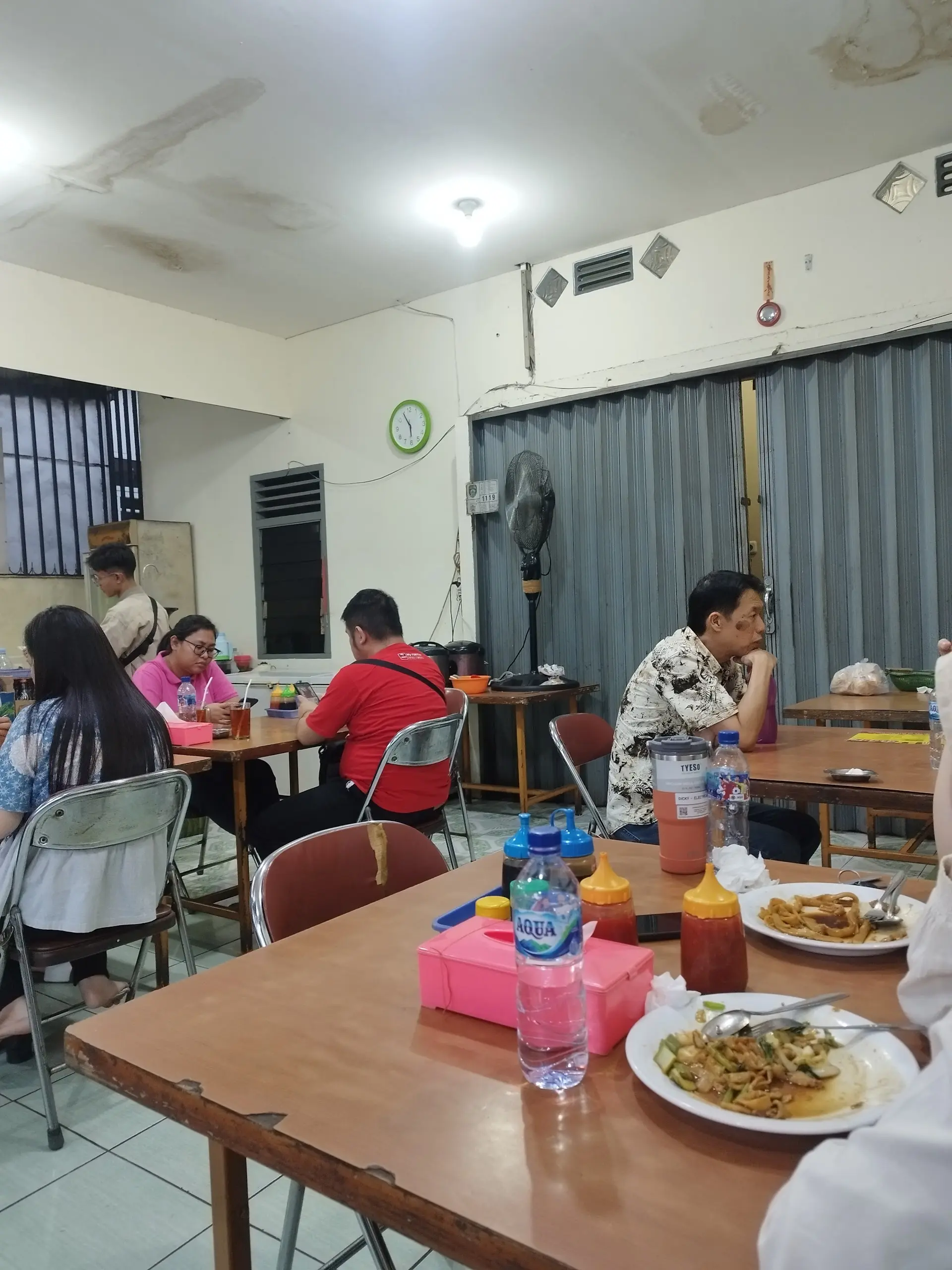 Nyari Chinese food jadul? Anjay, wajib kunci kedai legendaris Palembang ini 4