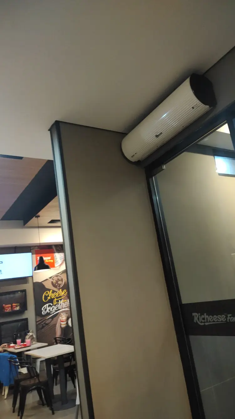 Richeese Factory Pamulang 6