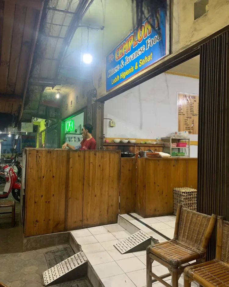 Warung CEMPLON Nasgor 3